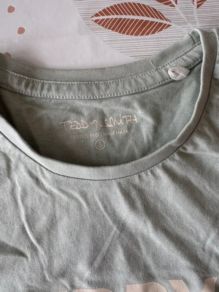 T-shirt Teddy Smith, taille S. Très bon état. - photo numéro 2