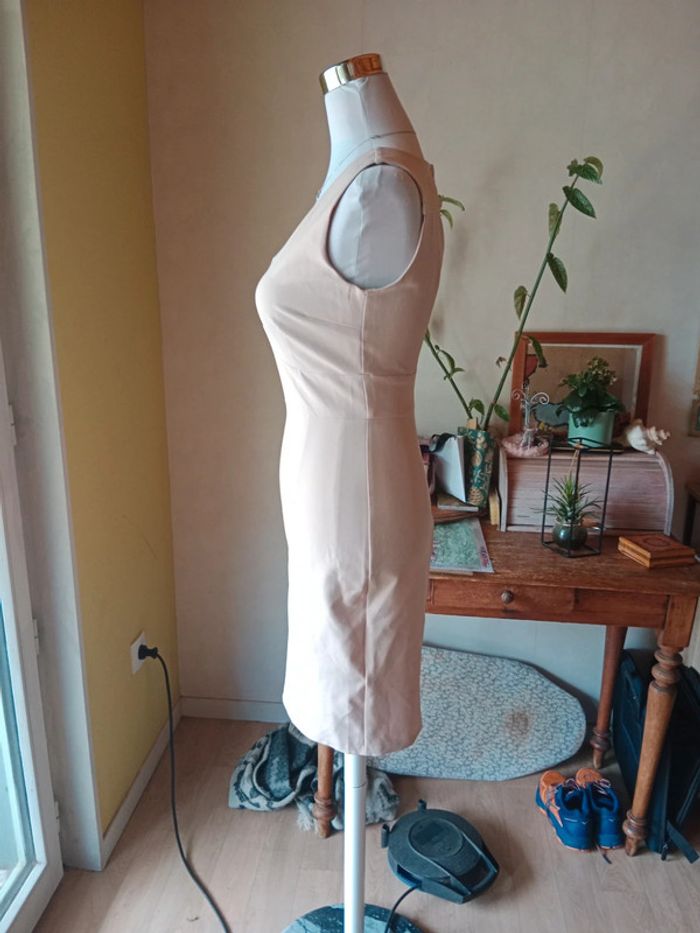 Robe cintrée élégante - photo numéro 6