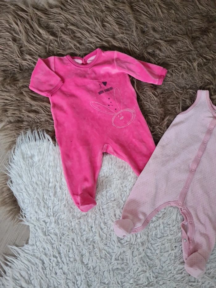 Lot 2 pyjamas petit bateau très bon etat - photo numéro 2
