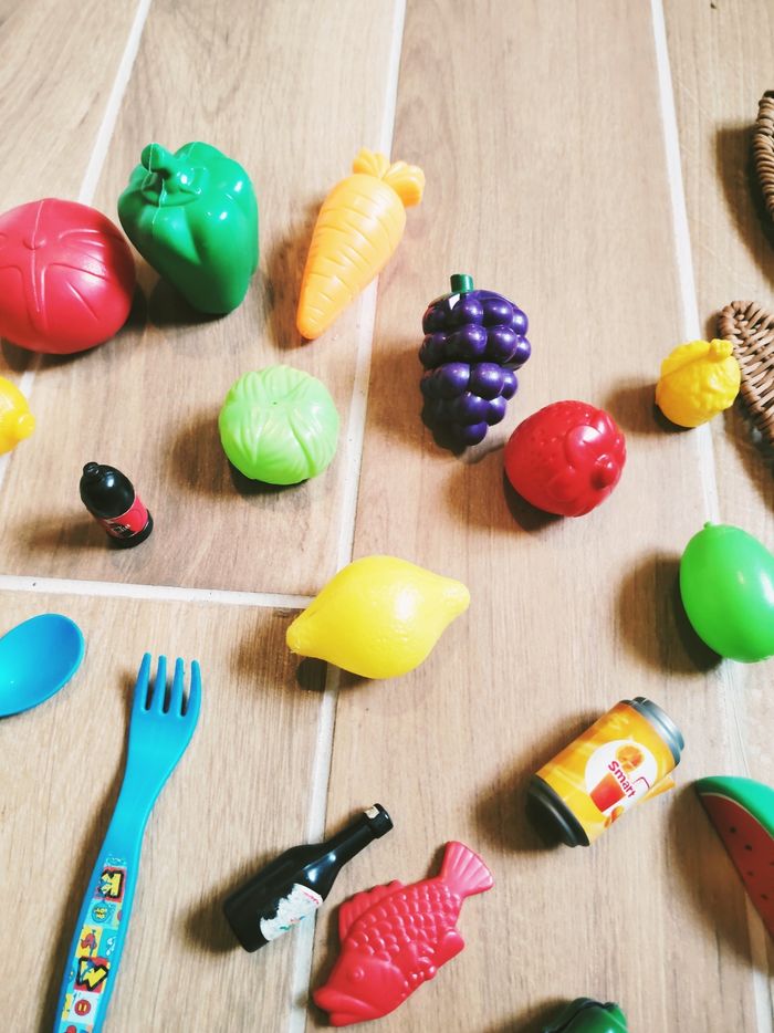 🍊 Dinette gros lot de divers aliments fruits et légumes en plastique - photo numéro 3