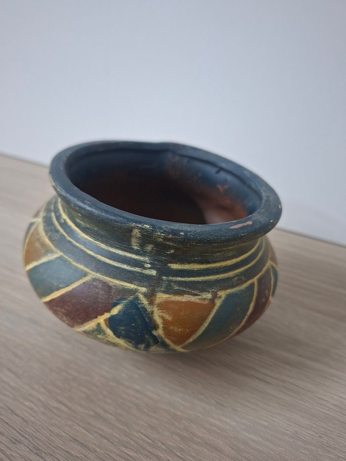 Ancienne poterie africaine fait main - photo numéro 2