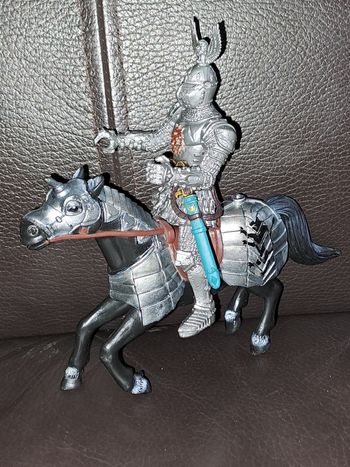 Chevalier cheval et bonhomme
