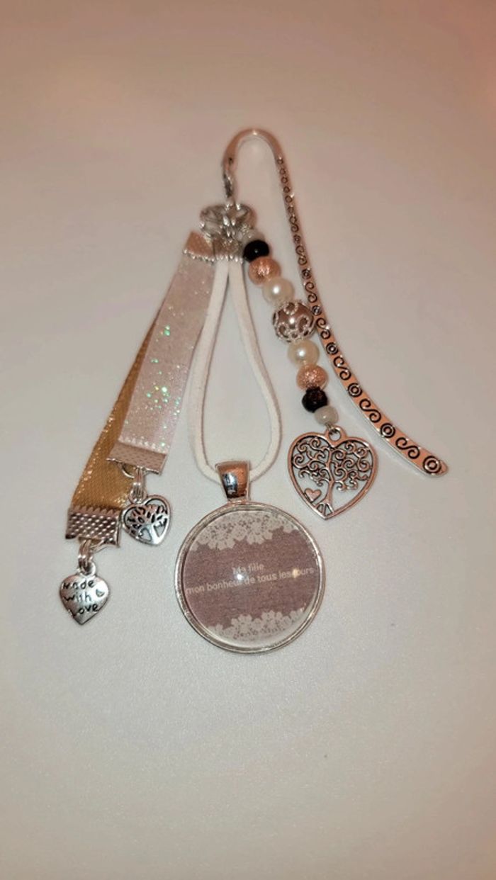 Cadeau ma fille, bijoux de sac ou marque page " ma fille mon bonheur de tous les jours "