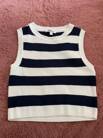 crop top rayé bleue marine et blanc