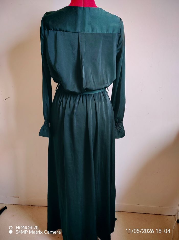 Robe longue satinée - photo numéro 3