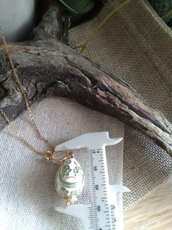 Collier pendentif oeuf en émail et connecteur en n'acre naturelle - photo numéro 3