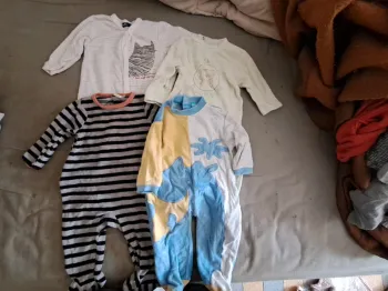 Lot de pyjama 9 mois