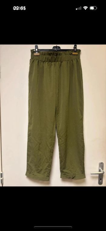 Joli pantalon neuf et confortable taille haute élastique kaki Shein taille 40