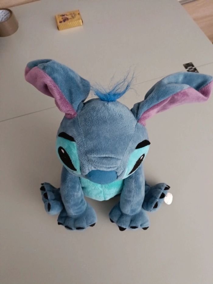Peluche Stitch qui chante et danse. - photo numéro 3