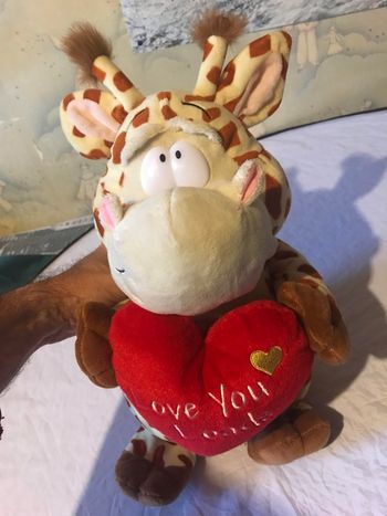 Grosse Girafe Cœur Rouge Ecriture Love You Loads Animal Savane Amour Peluche Petits Enfants Bébés