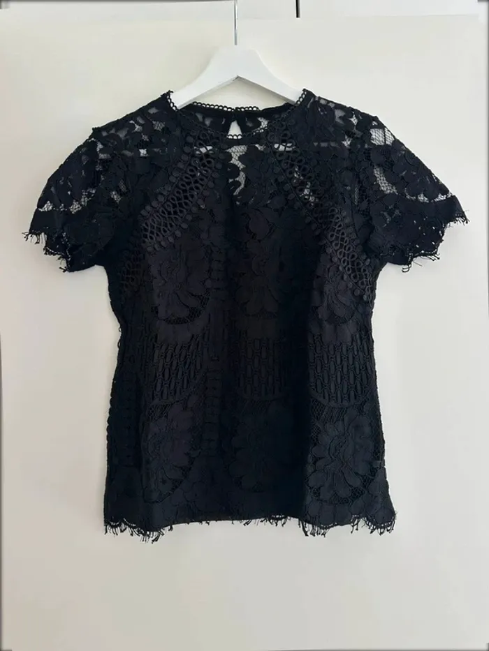 T-shirt en dentelle noire neuf– parfait été/soirée taille M