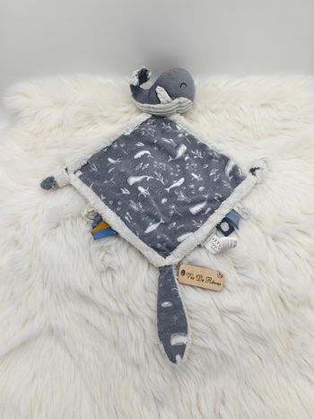 Doudou Plat Baleine Bleu Little Dutch océan