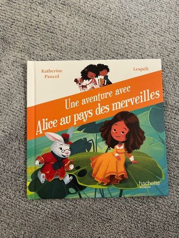 Livre McDo « Une aventure avec Alice aux pays des merveilles »