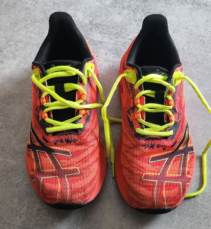 Basket asics gel noosa tri 15 GS taille 38 - photo numéro 2