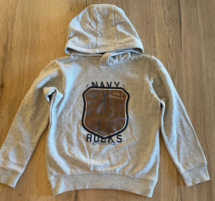 Sweat à capuche ikks taille 10 ans excellent état