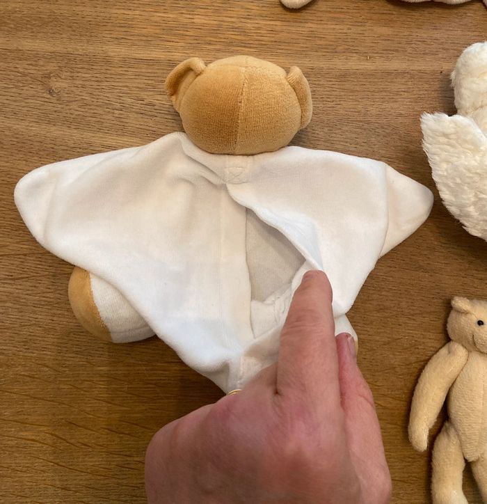 Lot de 13 petites peluches et une girafe Sophie - photo numéro 2