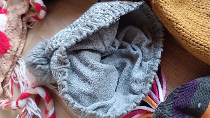 Gros lot de bonnets écharpes gants fille - photo numéro 5