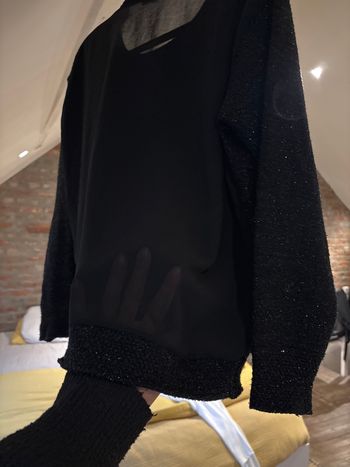 Pull noir à paillettes