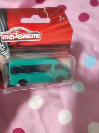 Bus où van 10 places Majorette