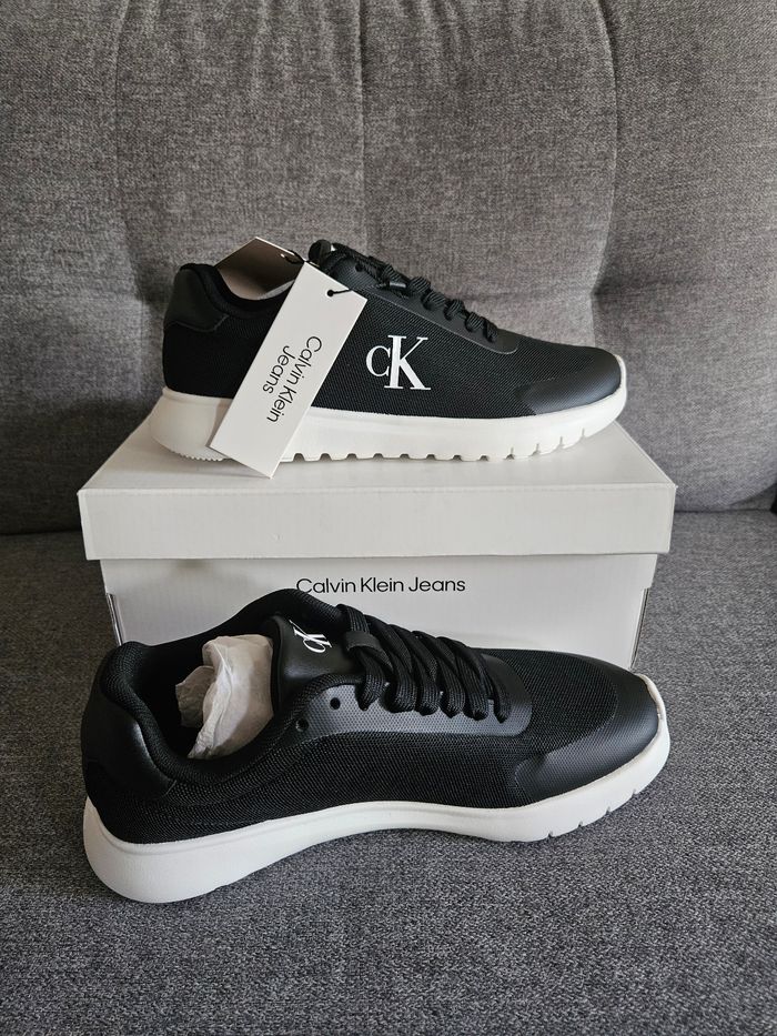 Basket femme neuve taille 38 - photo numéro 3