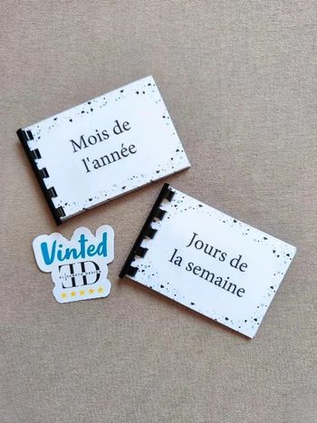 Lot de 2 petits carnets jours et mois de l'année