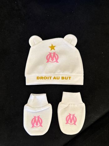 Ensemble bonnet gant Om