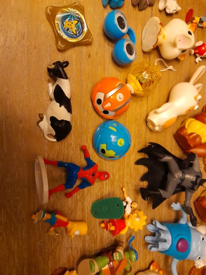 Lot de 35 figurines - photo numéro 6