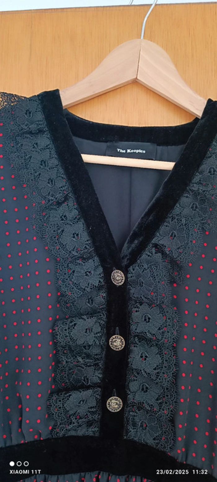 Robe noire et rouge imprimé pois taille M the kooples