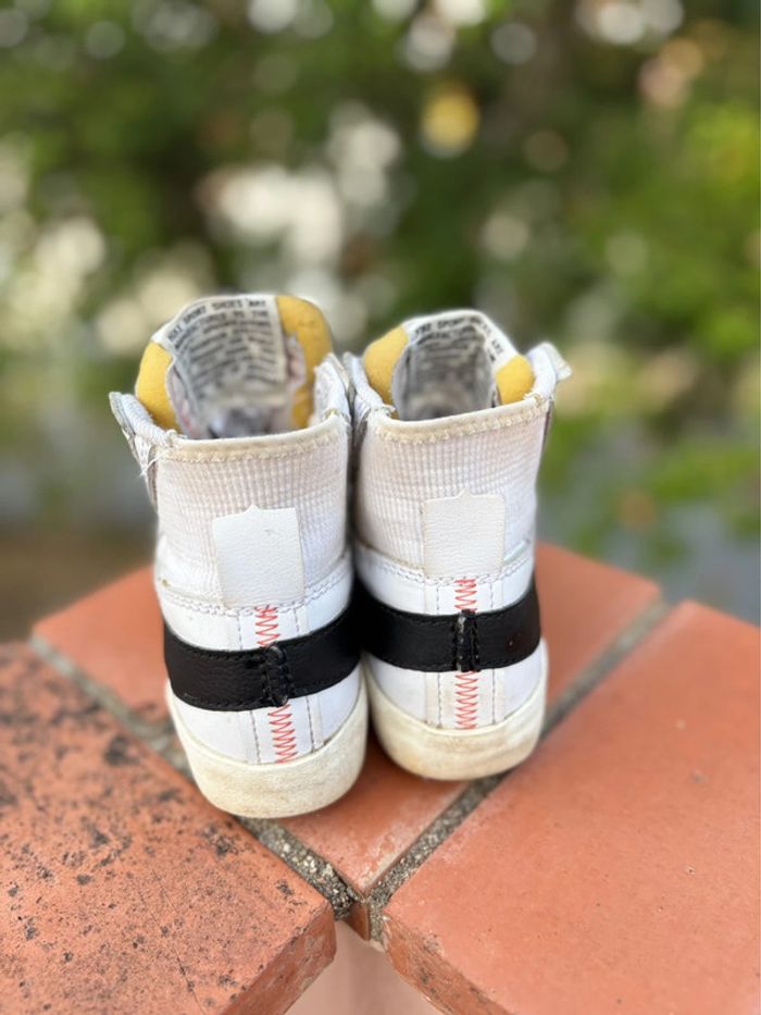 Basket Nike Sportswear blazer mid 77 jumbo unisex - montantes - pointure 37,5 - en très bon état - photo numéro 3