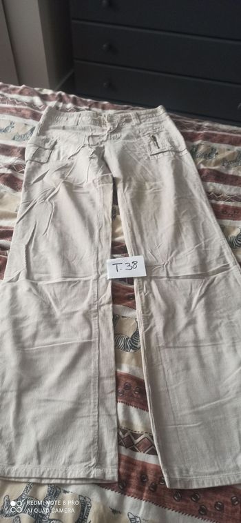 Pantalon beige t. 38 benetton