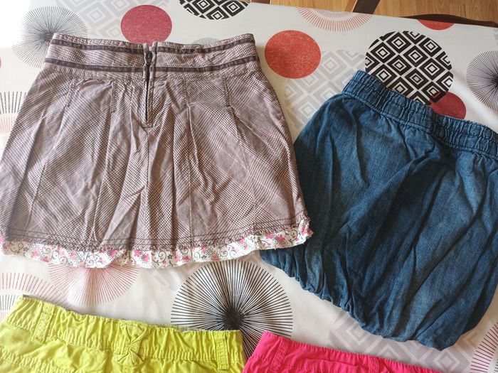 Lot 4 jupes taille 6 ans - photo numéro 5