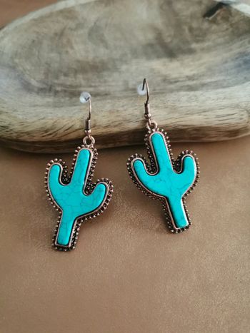 Boucles d oreilles cactus bleu style western