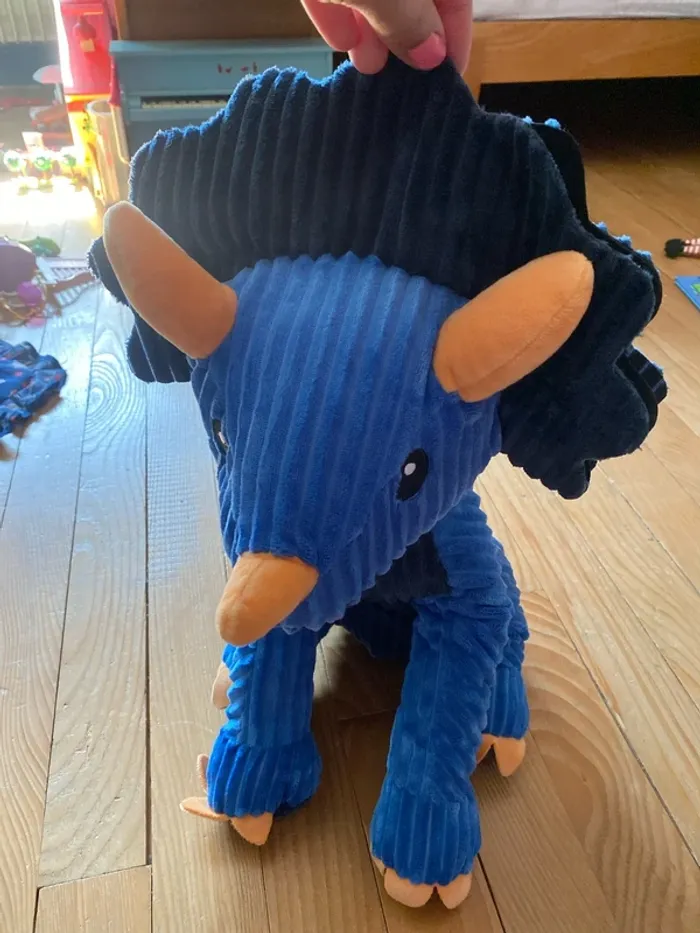 Peluche dinosaure