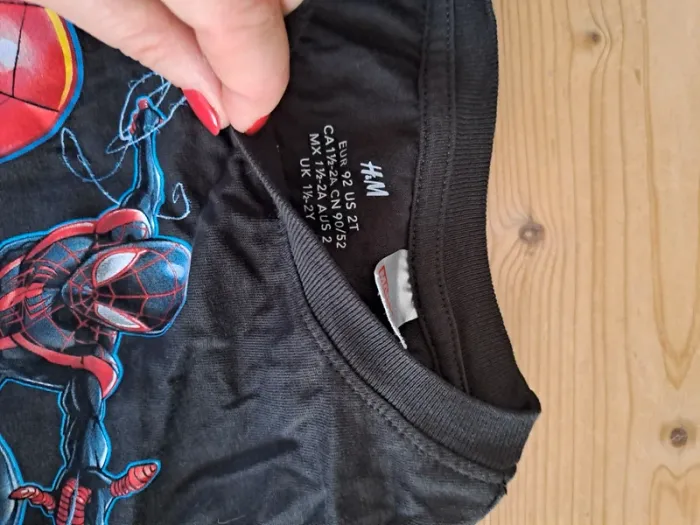 T-shirt spiderman - photo numéro 2