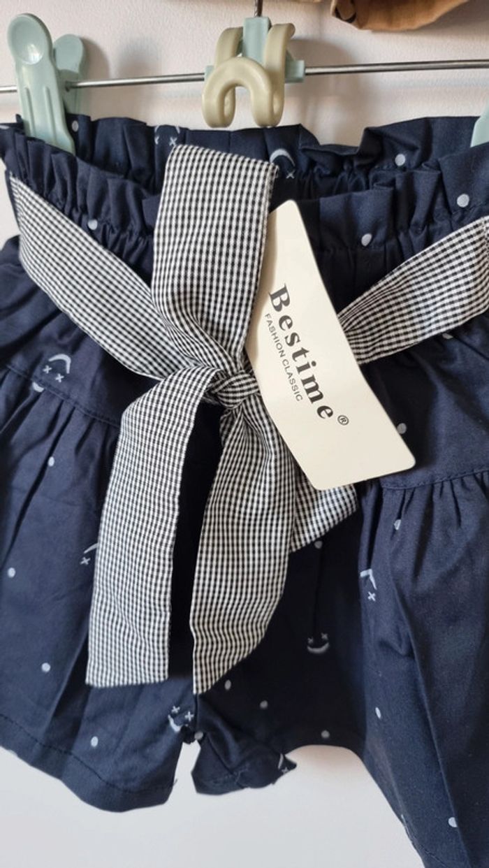 Lot de 2 shorts neuf bestime taille 4ans - photo numéro 4