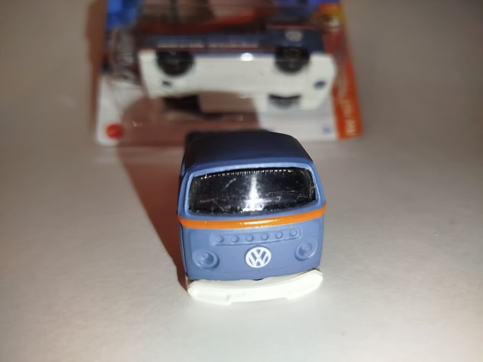 Hot Wheels Volkswagen T2 PICKUP 2024 - photo numéro 3