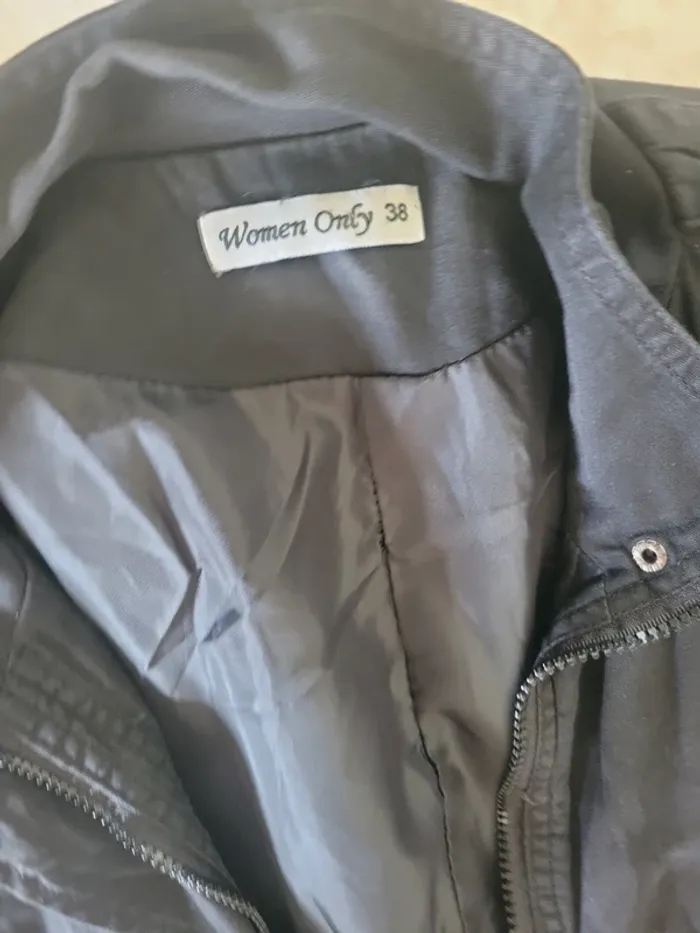 Jolie veste légère taille 38 - photo numéro 3