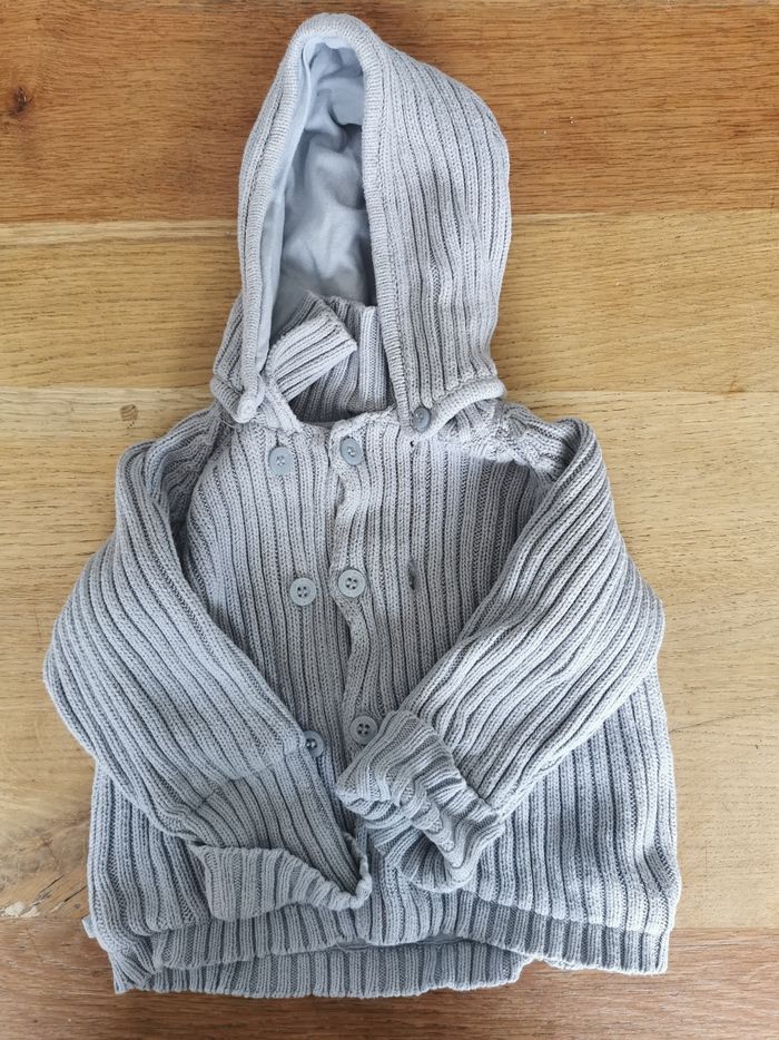 Lot vestes 6 mois - photo numéro 3