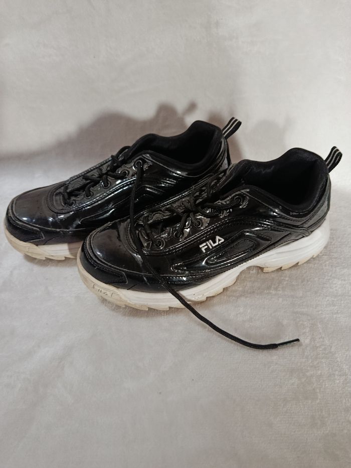 Baisse , À saisir : Baskets FILA  , taille 39 !! (  peu mises) ! - photo numéro 2