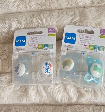Lot de 4 sucettes 🍭 orthodontiques Mam 0-6 mois Neufs