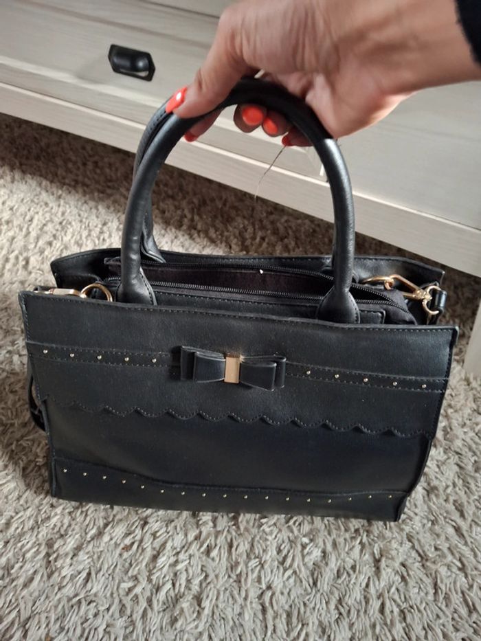 Magnifique sac à main noir merry scott