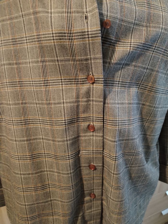 Chemise femme manches longues taille 46 - photo numéro 2