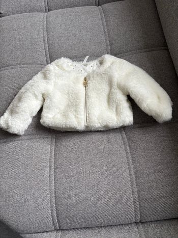 Beau gilet bébé fille