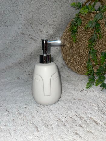 Distributeur à savon visage en céramique blanc - CASA