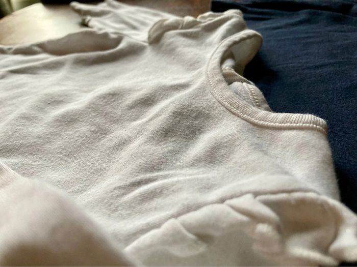 Lot de 2 tee-shirts fille 18 mois Petit Bateau - photo numéro 7