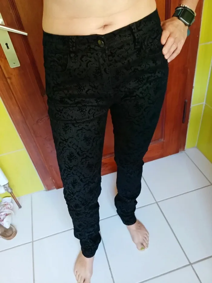 Pantalon femme noir motif baroque - photo numéro 4