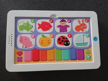 Tablette  piano et comptine