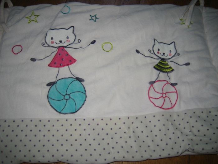 Tour de lit fille en velours