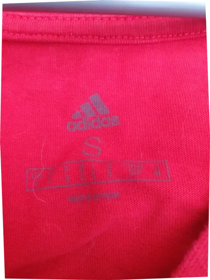 T-shirt Adidas rouge logo brodé · taille S - photo numéro 6