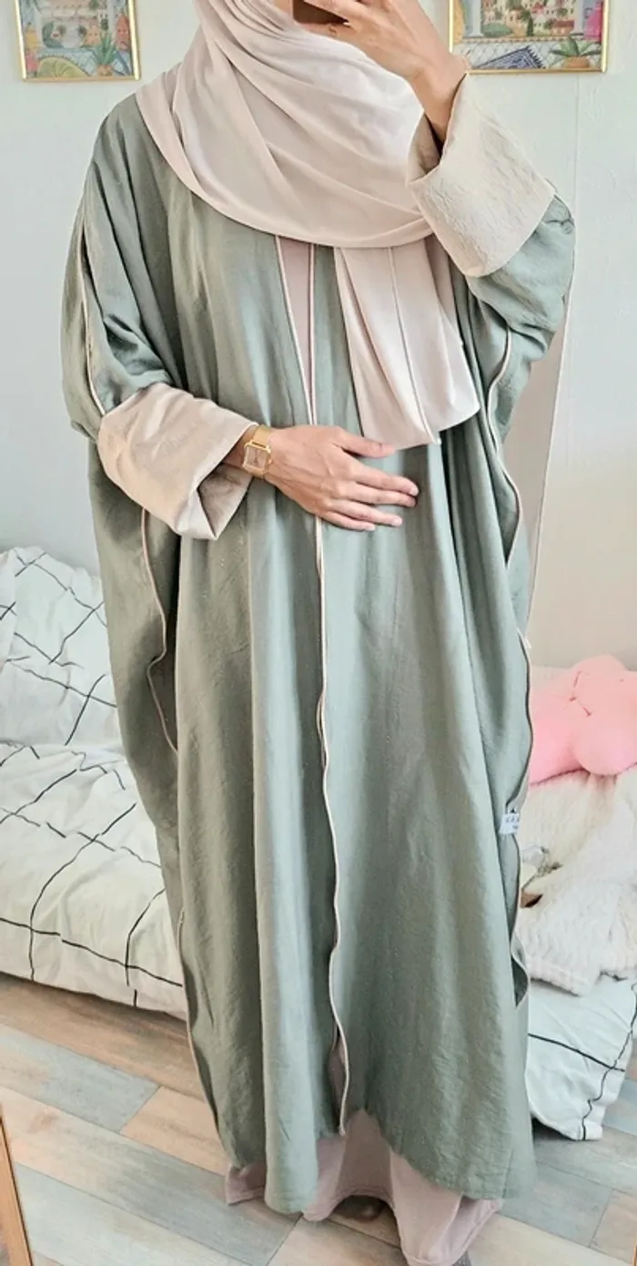 Abaya vert d'eau Jennah boutique NEUVE avec étiquette jamais porté - photo numéro 15